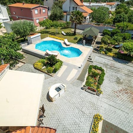 Villa Lulic Вир Экстерьер фото