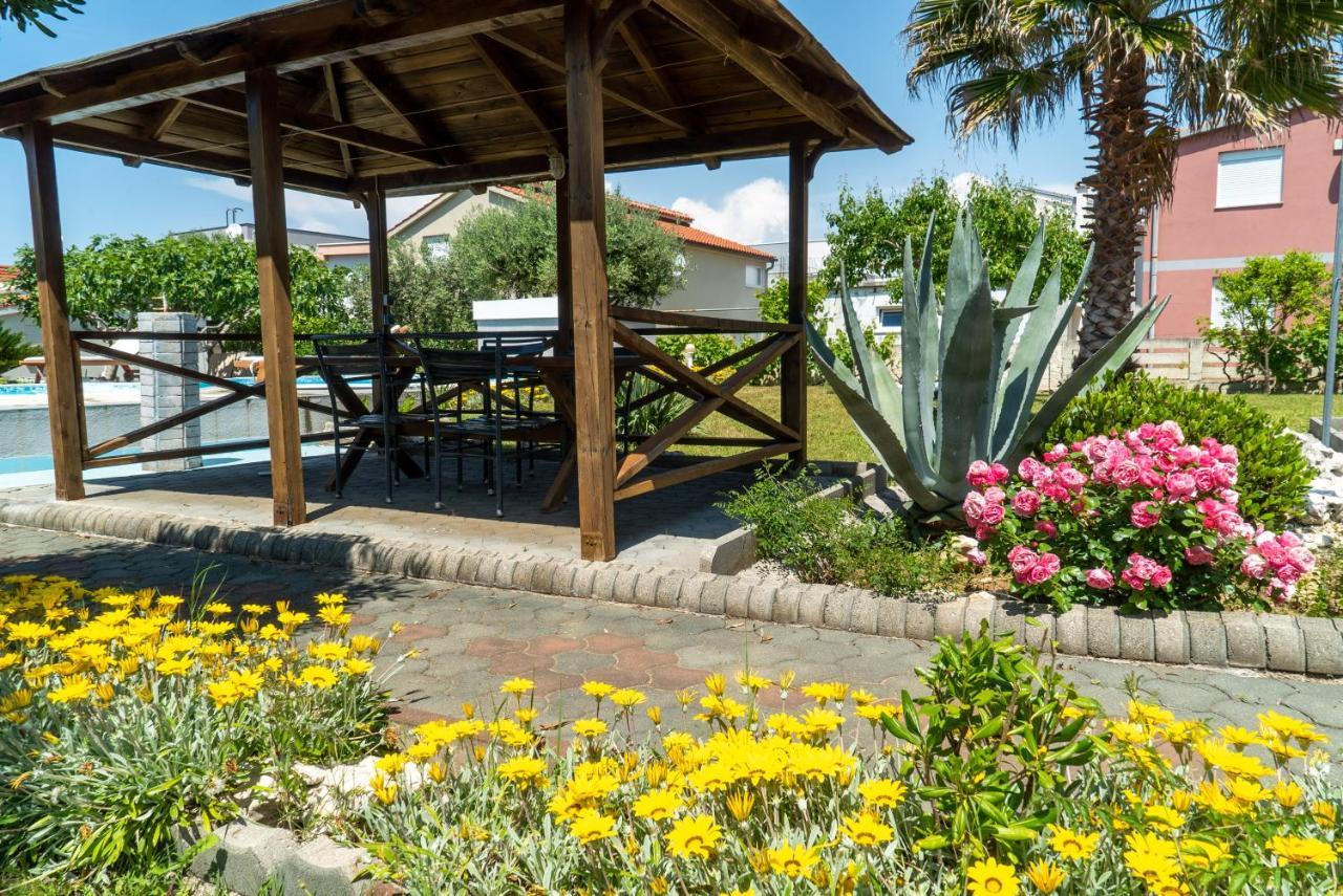 Villa Lulic Вир Экстерьер фото