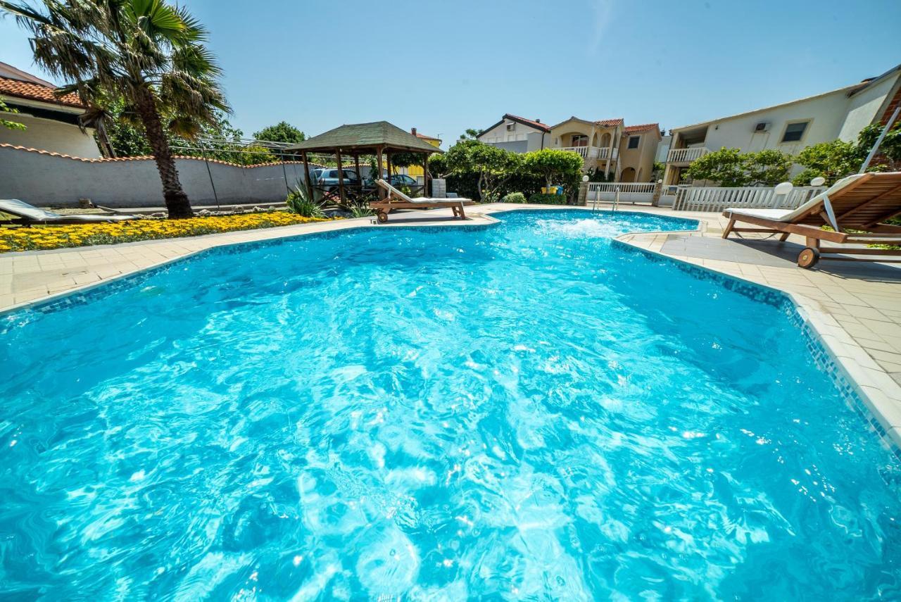 Villa Lulic Вир Экстерьер фото