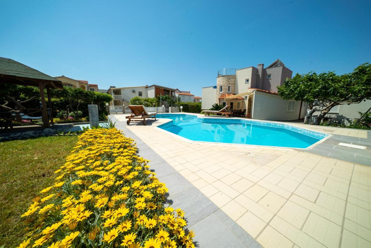Villa Lulic Вир Экстерьер фото